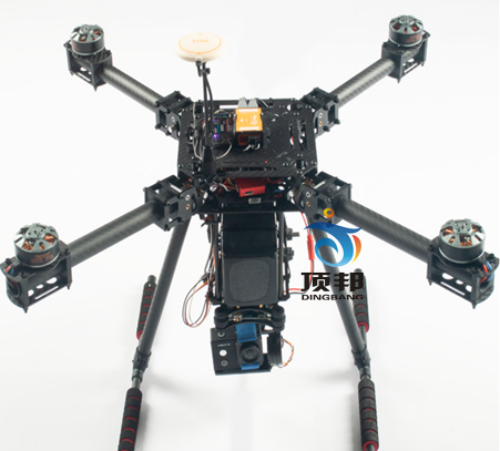 組裝調試無人機