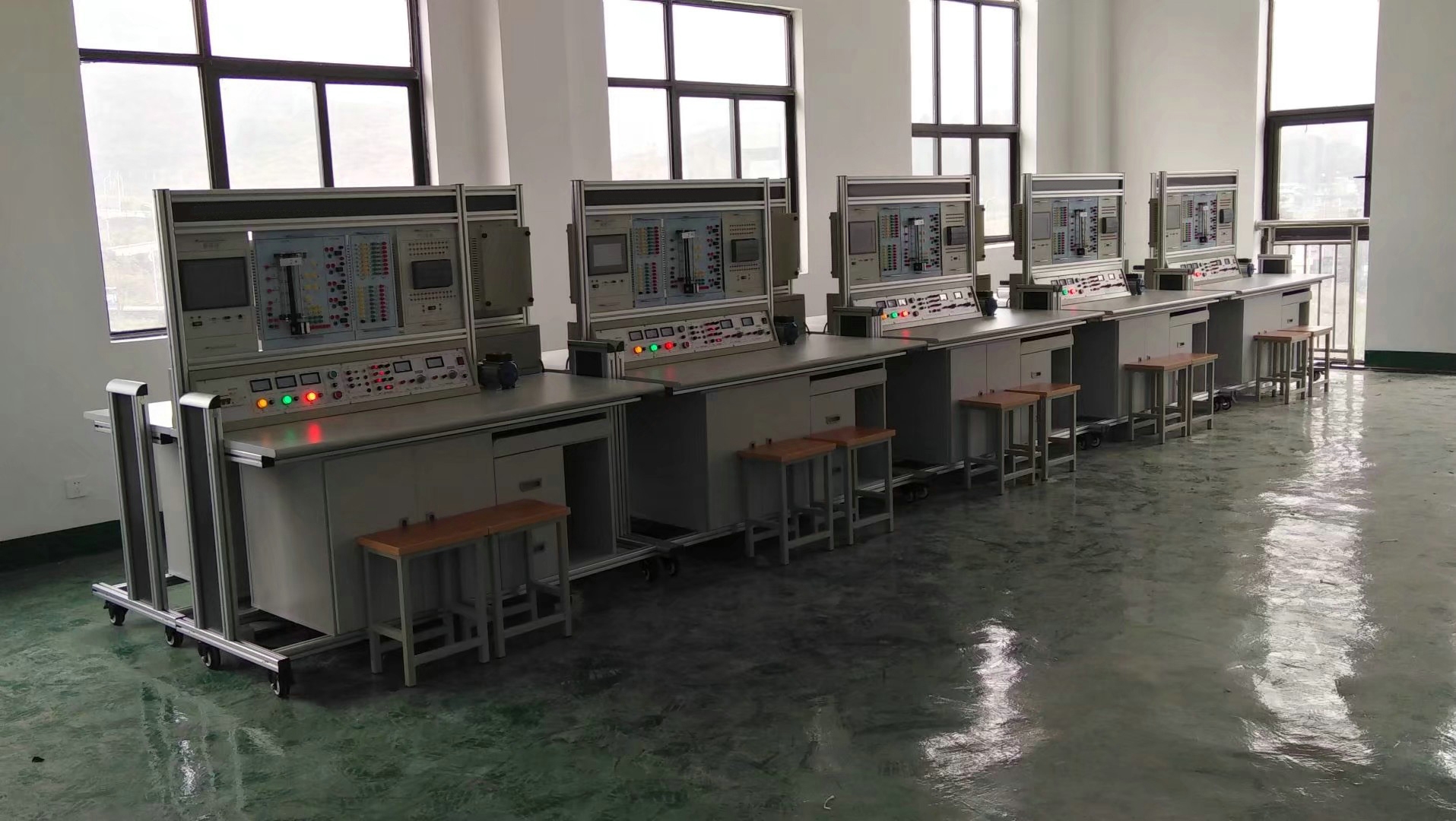 �W�j��PLC�ɾ��̿�������׃�l�{�ټ�늚���ƌ���b��