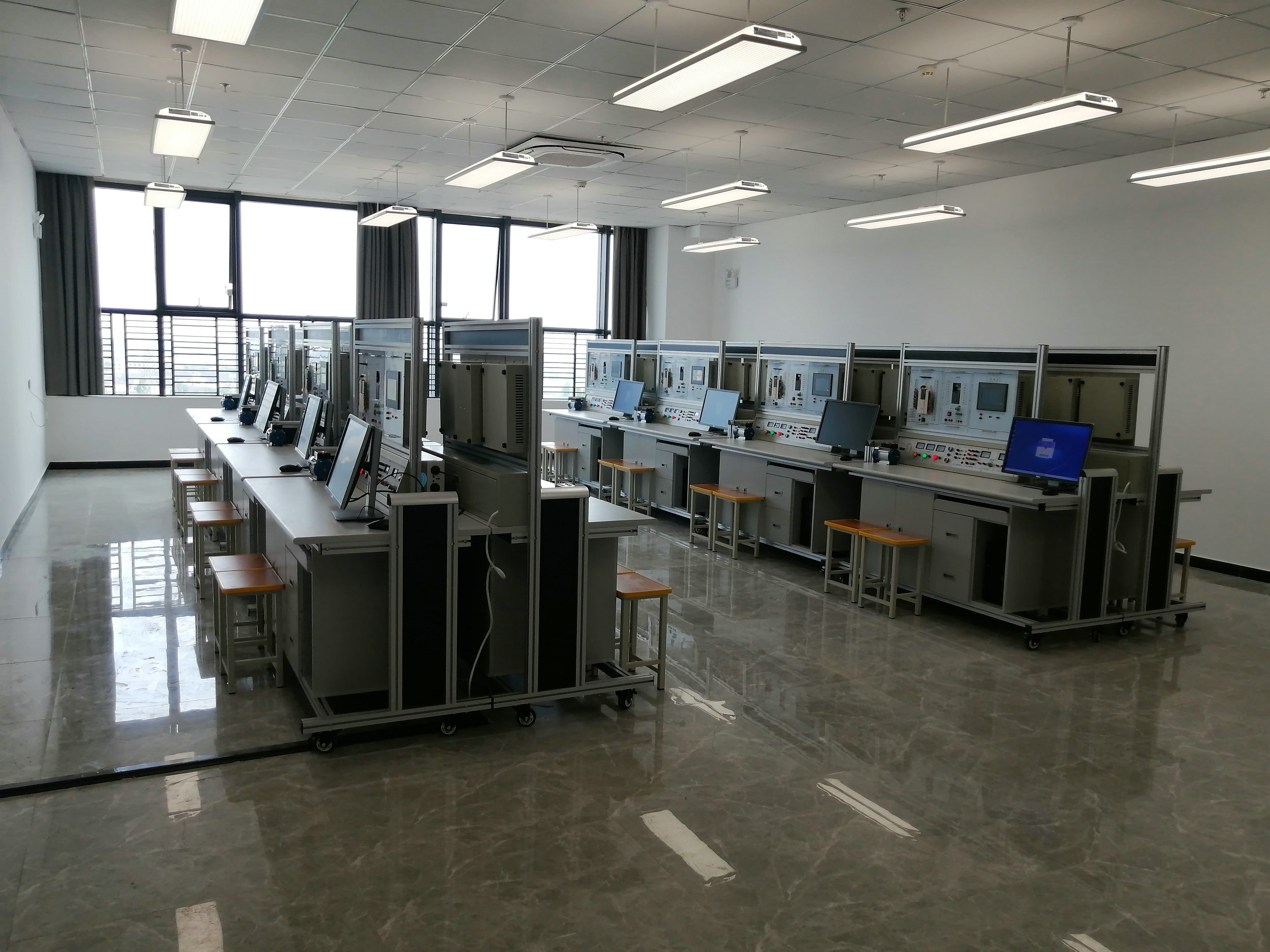 �W�j��PLC�ɾ��̿���������b��